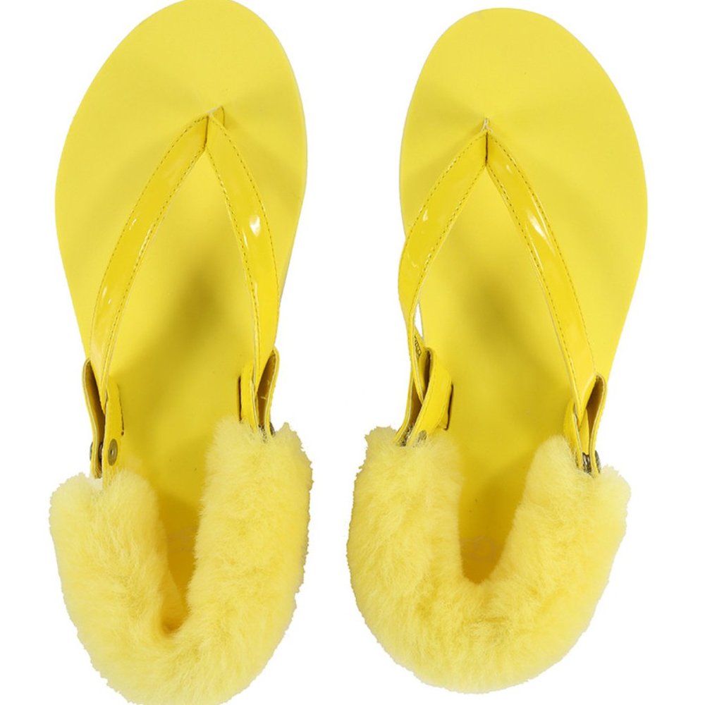 Emu sandals size 6